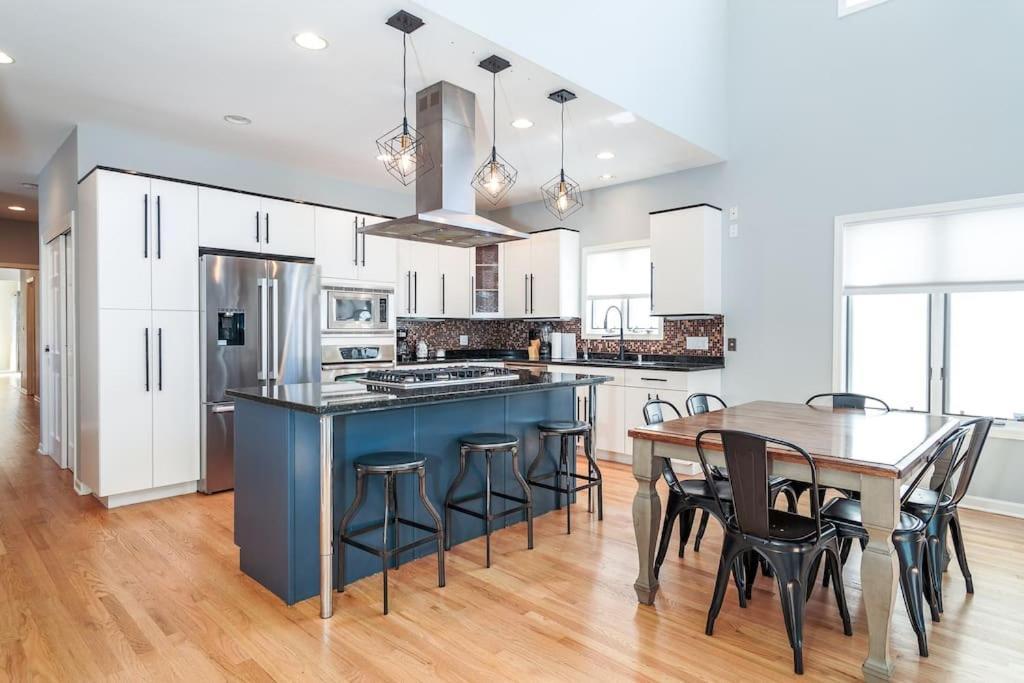 Eclectic Stylish And Cozy Milwaukee Unit Βίλα Εξωτερικό φωτογραφία