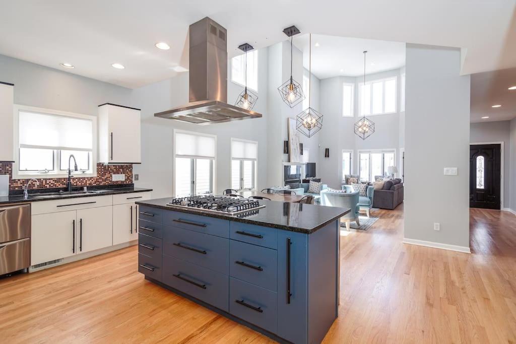 Eclectic Stylish And Cozy Milwaukee Unit Βίλα Εξωτερικό φωτογραφία