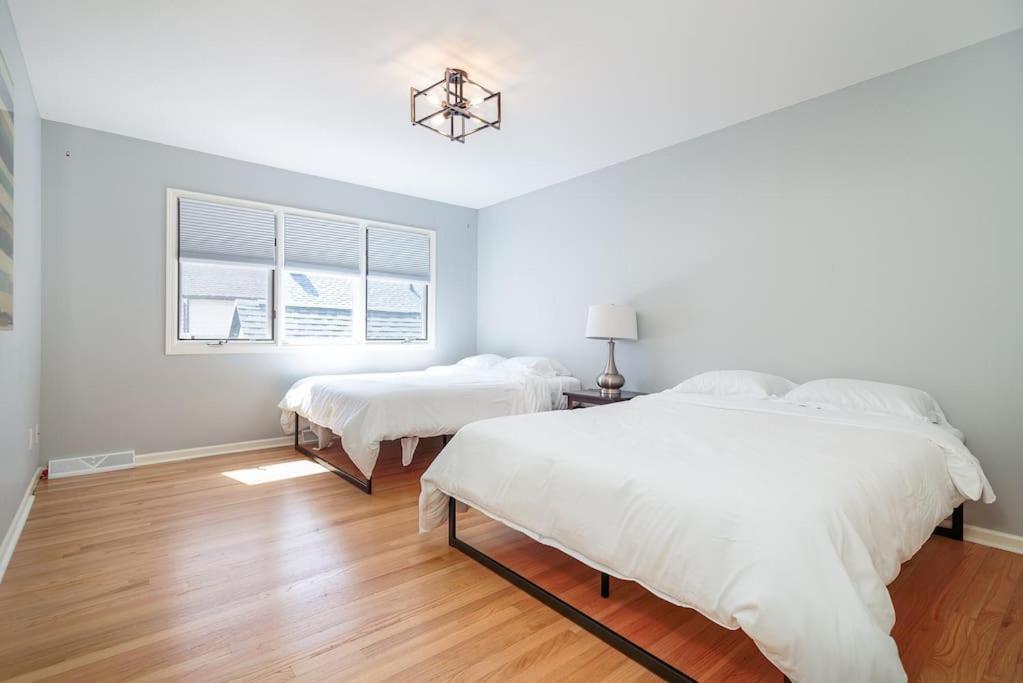 Eclectic Stylish And Cozy Milwaukee Unit Βίλα Εξωτερικό φωτογραφία
