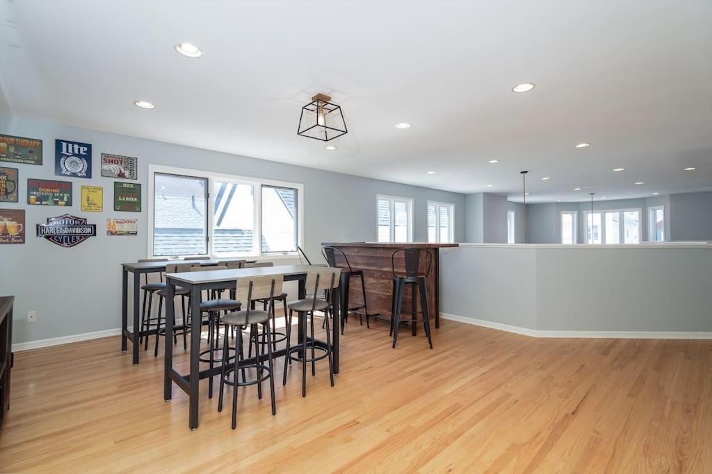 Eclectic Stylish And Cozy Milwaukee Unit Βίλα Εξωτερικό φωτογραφία